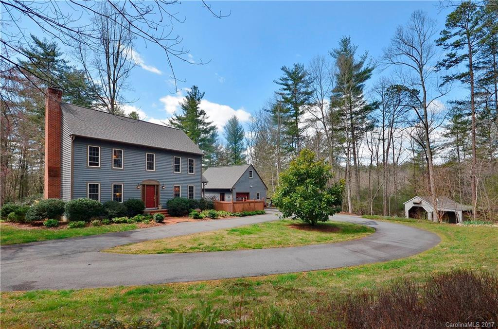 44 Ravenwood Drive