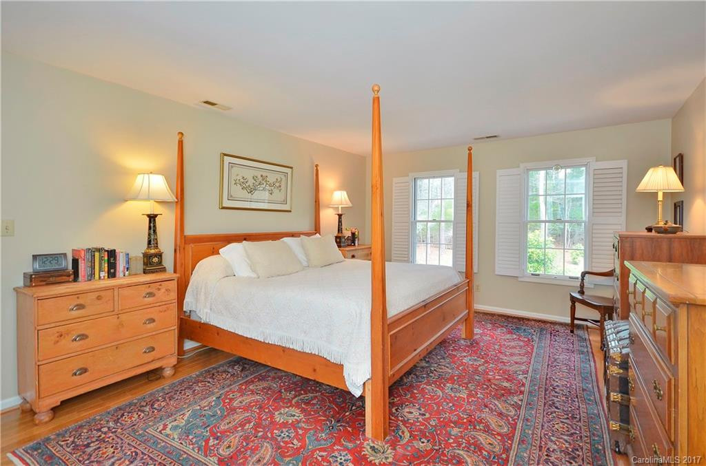 44 Ravenwood Drive - Photo 12