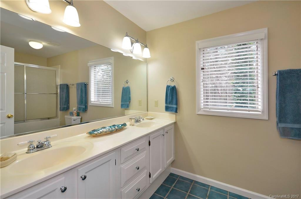 44 Ravenwood Drive - Photo 13
