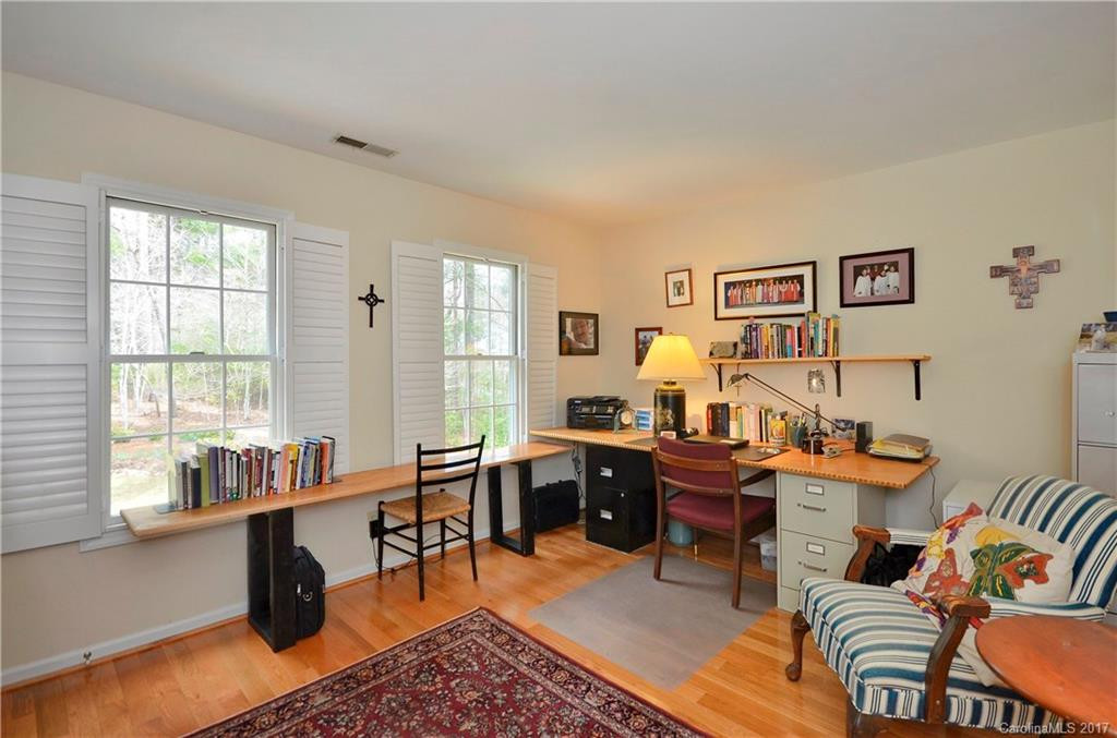 44 Ravenwood Drive - Photo 16