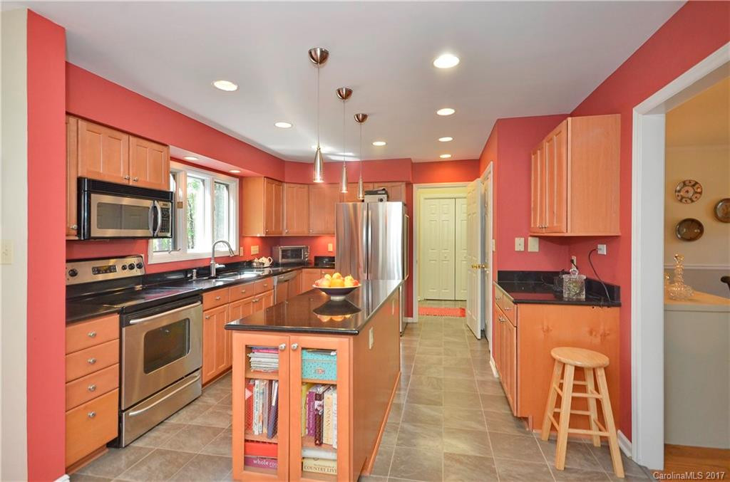 44 Ravenwood Drive - Photo 7