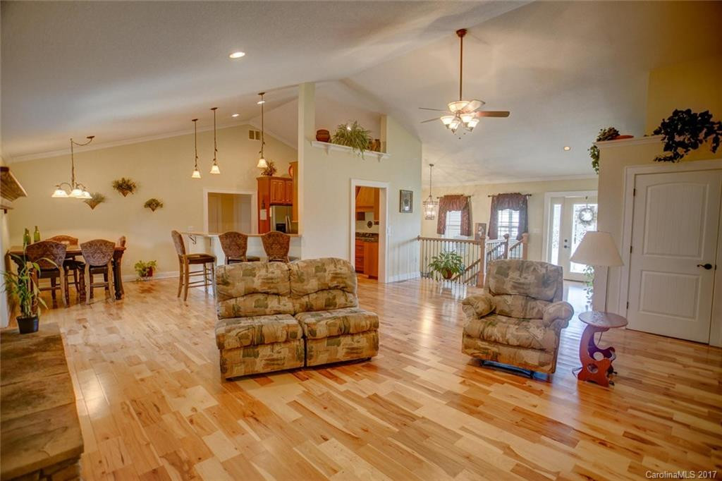 25 Carl Roberts Road - Photo 2
