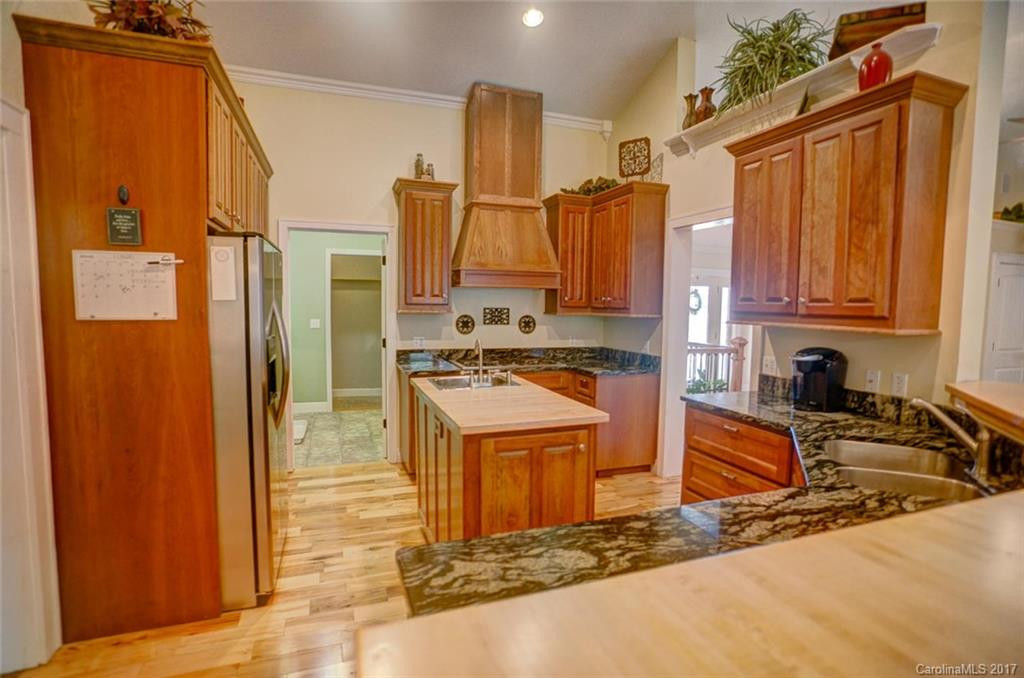25 Carl Roberts Road - Photo 4
