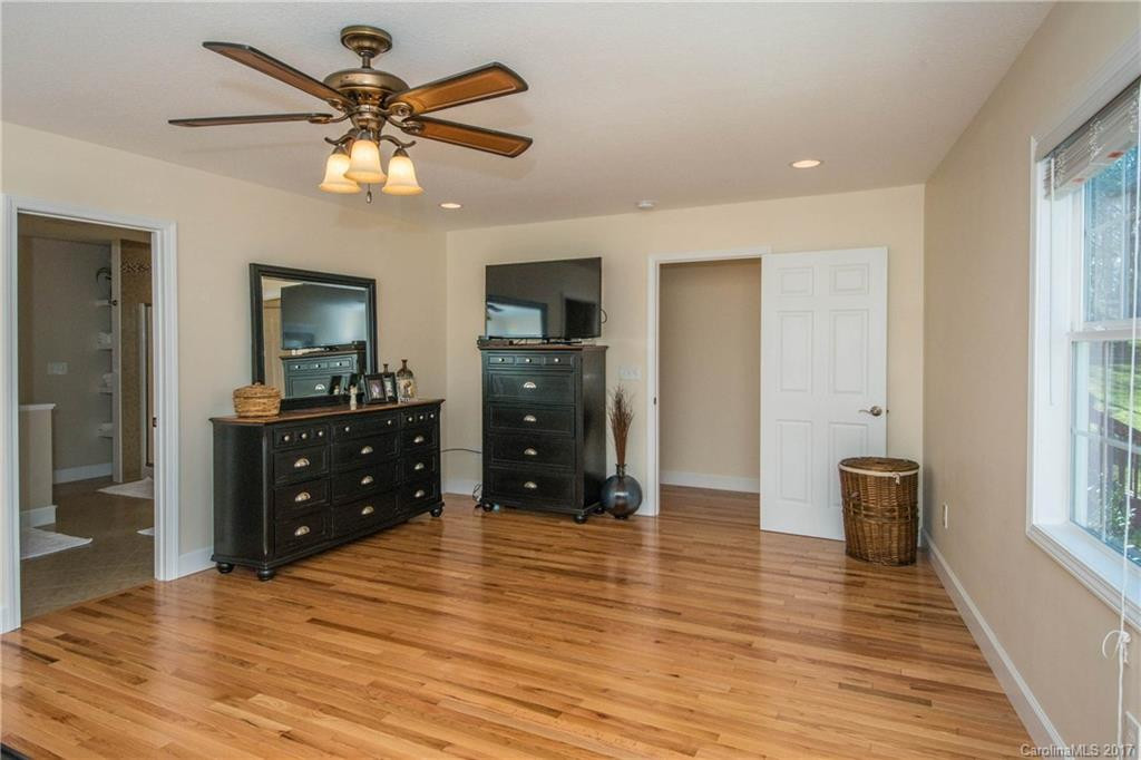 302 Hamlet Park Drive - Photo 14
