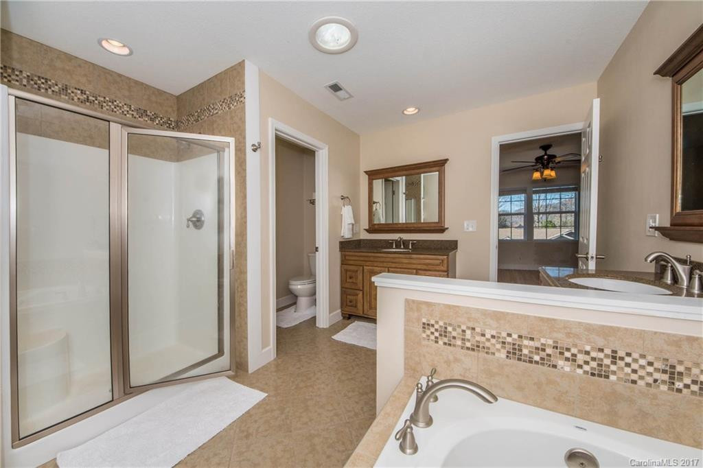302 Hamlet Park Drive - Photo 16