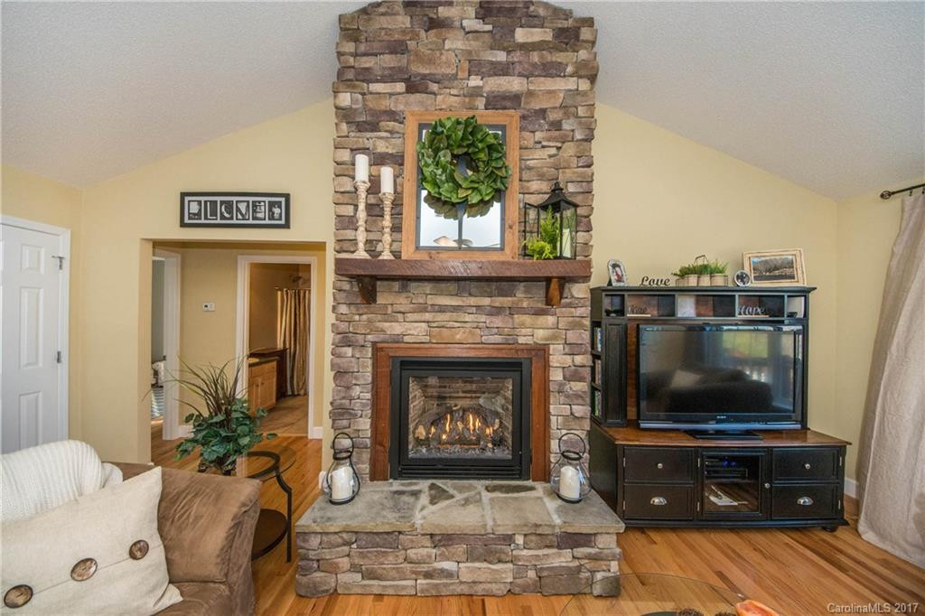 302 Hamlet Park Drive - Photo 5