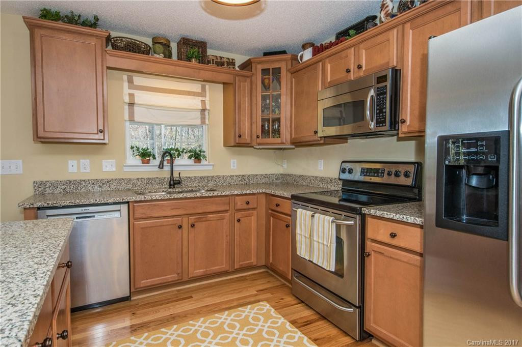 302 Hamlet Park Drive - Photo 8