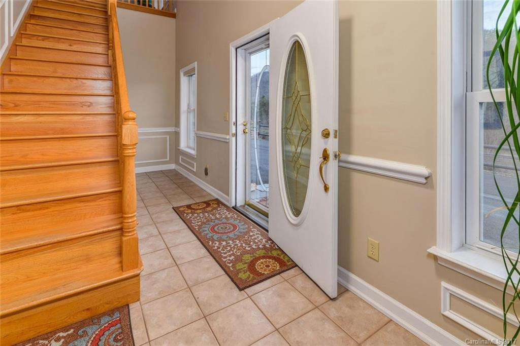 105 Elm Drive - Photo 3