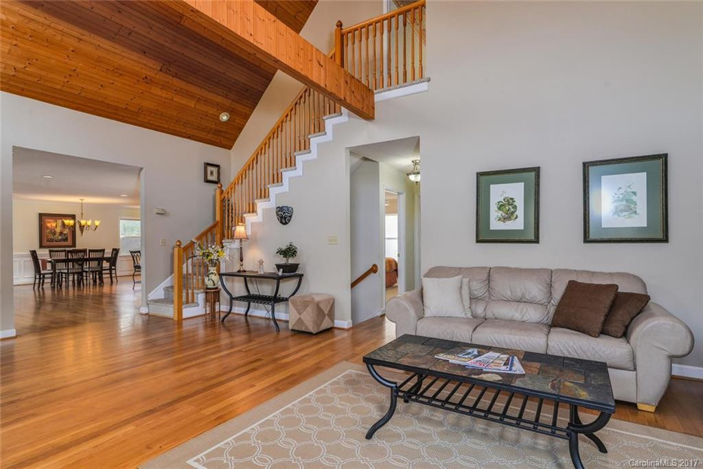 105 Elm Drive - Photo 6