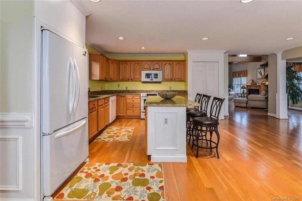 105 Elm Drive - Photo 8
