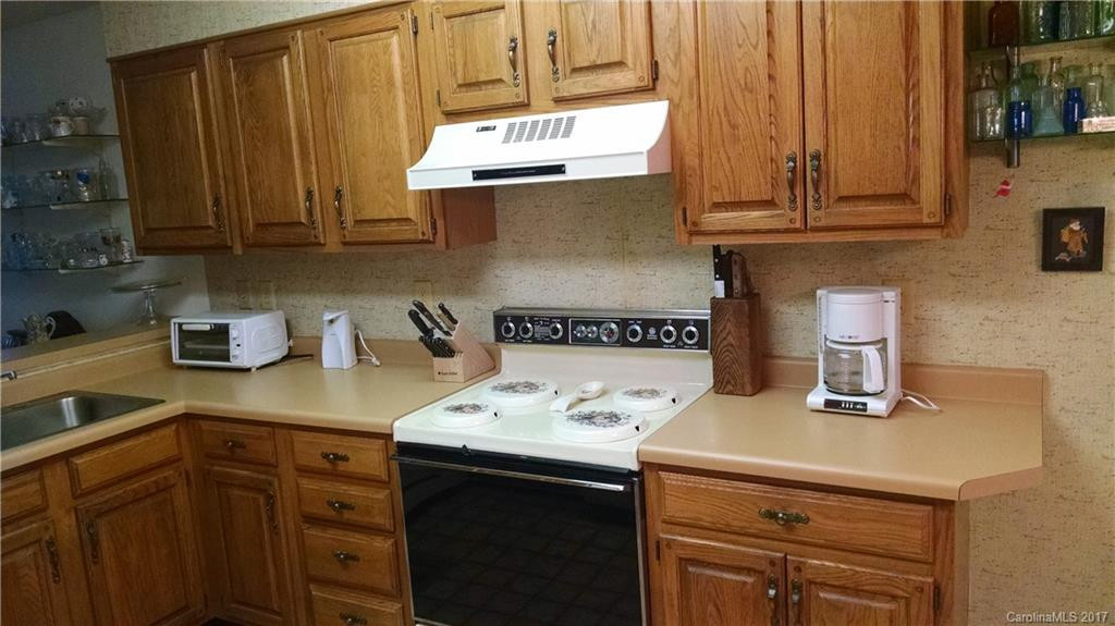 87 Willow Road #D-16 - Photo 17