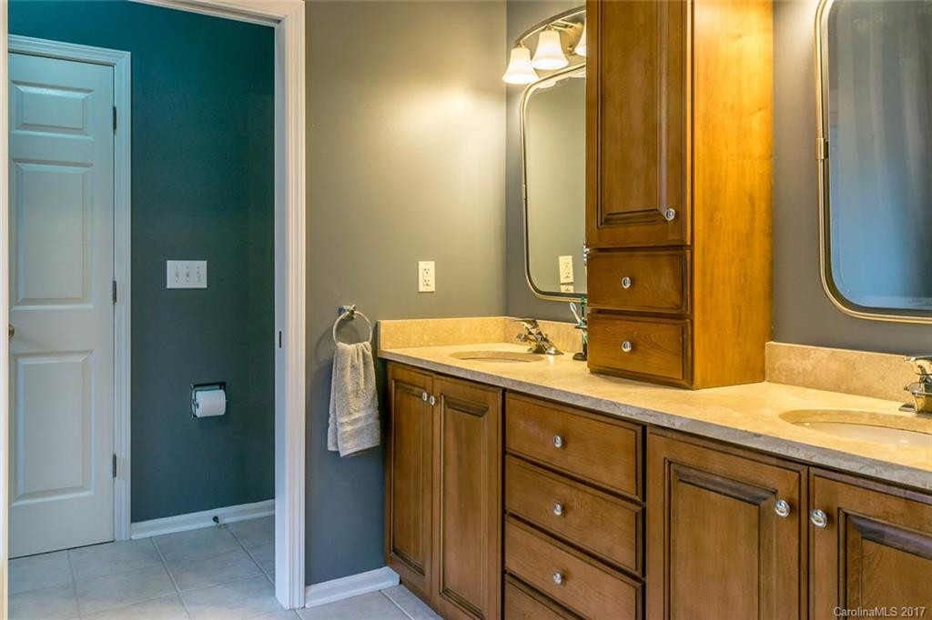 107 Fairway Knoll Drive - Photo 12