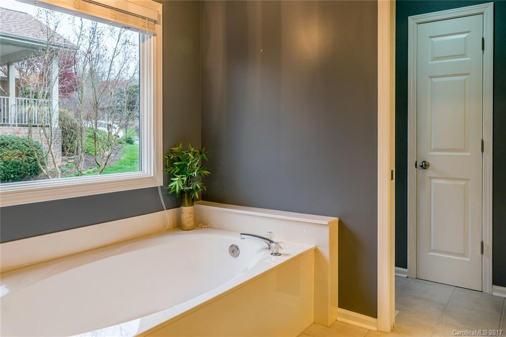 107 Fairway Knoll Drive - Photo 13