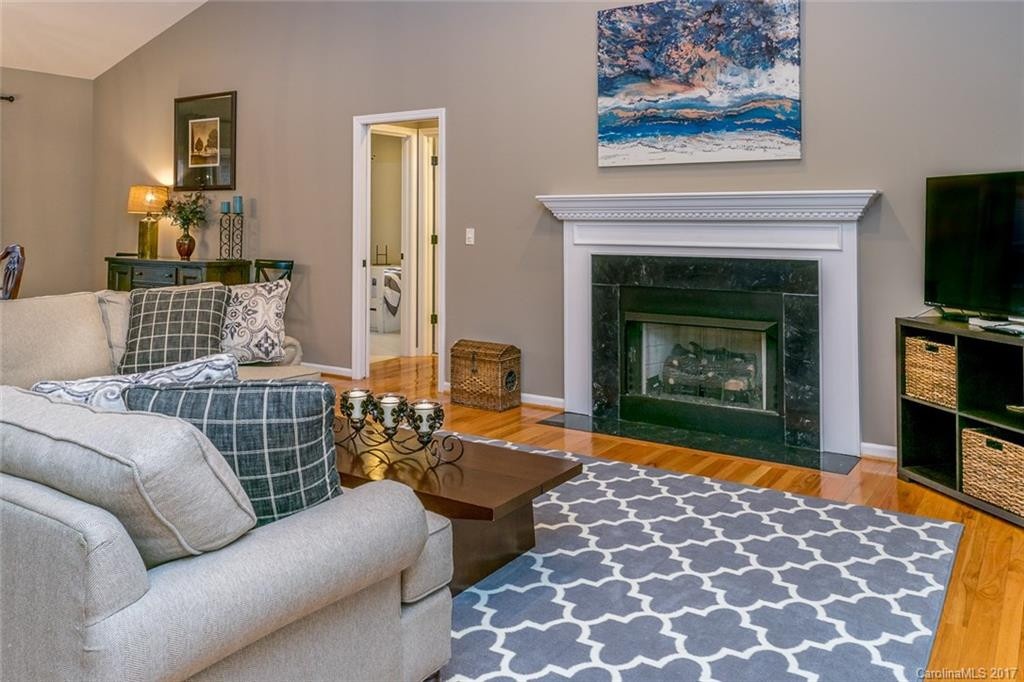 107 Fairway Knoll Drive - Photo 6