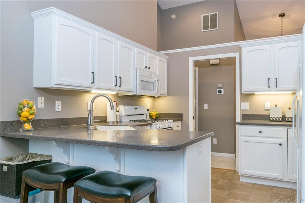 107 Fairway Knoll Drive - Photo 7