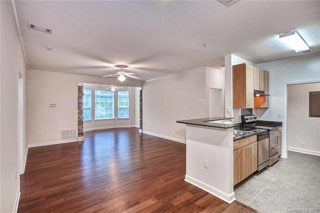 1000 Olde Eastwood Village Boulevard #6B - Photo 2
