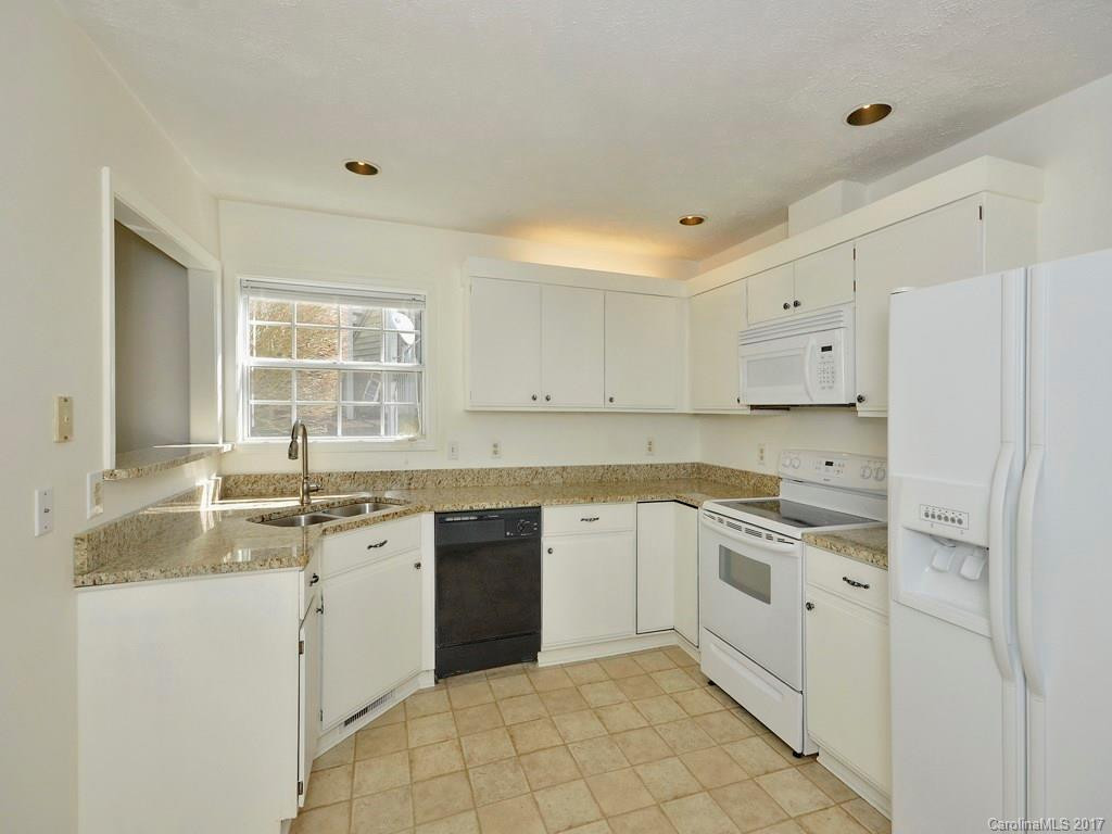 193 Laurel Park Place #193 - Photo 4