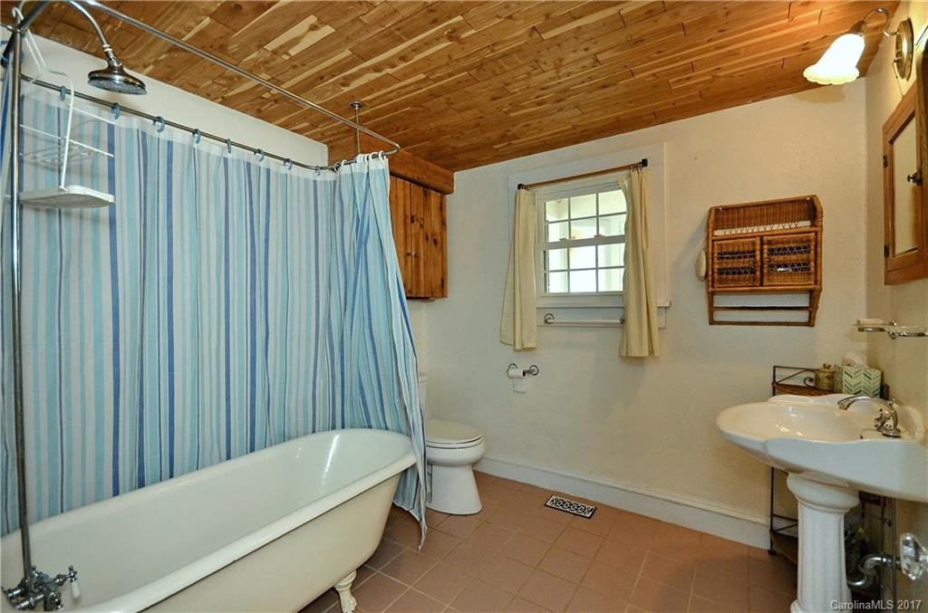 105 Hood Heights - Photo 13