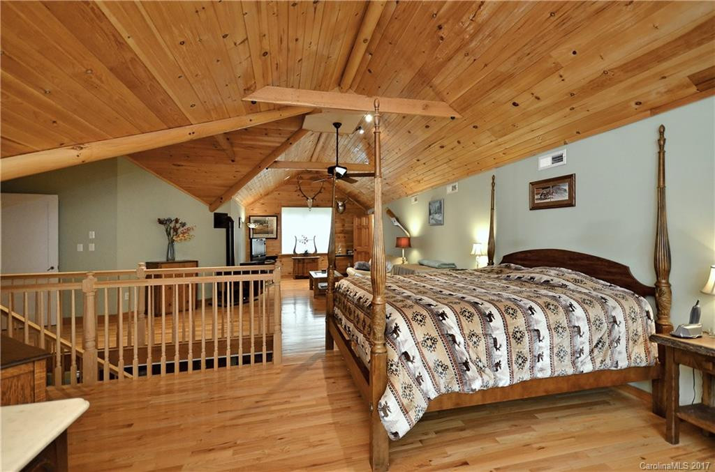 105 Hood Heights - Photo 18