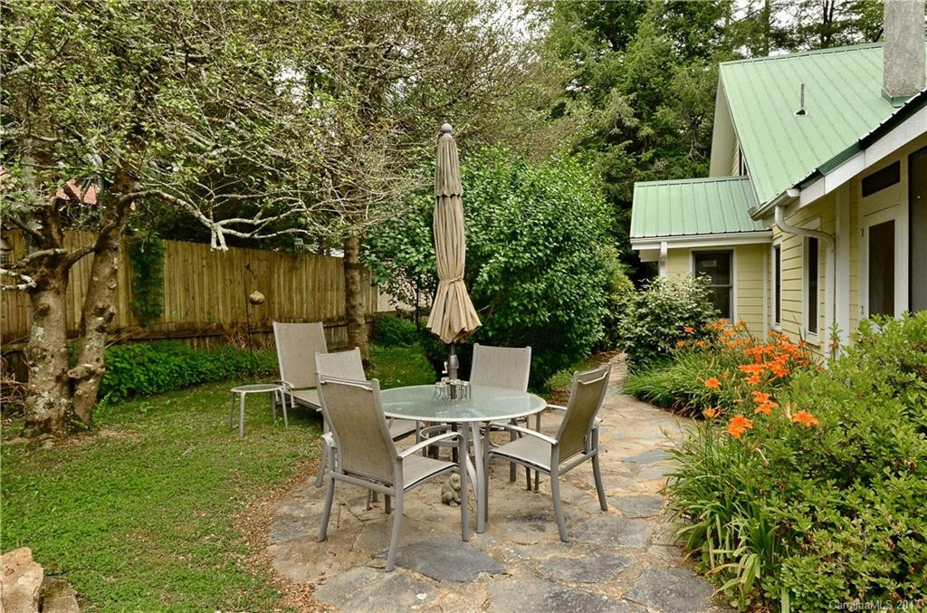 105 Hood Heights - Photo 5