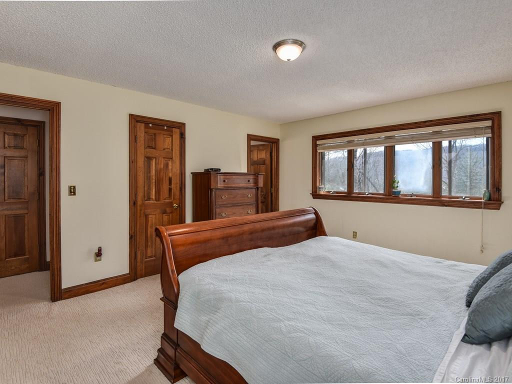 8 Sourwood Lane - Photo 11