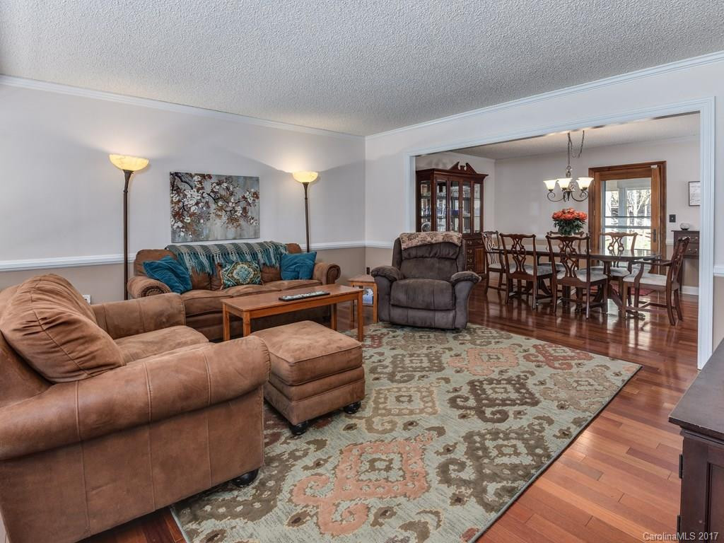 8 Sourwood Lane - Photo 3