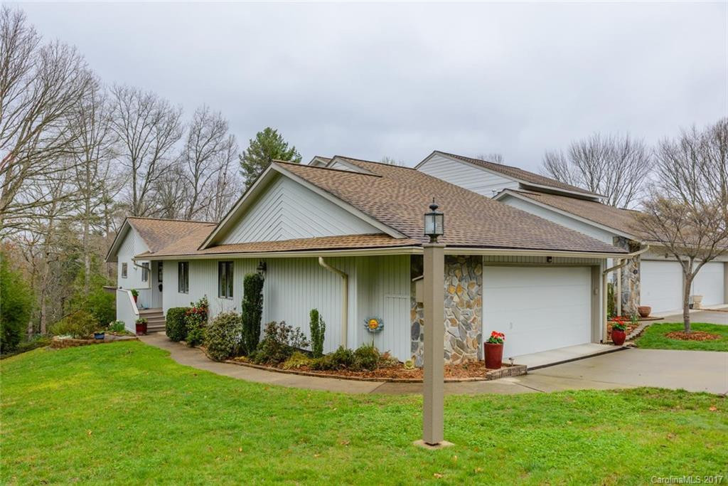 128 Cloverleaf Lane #128