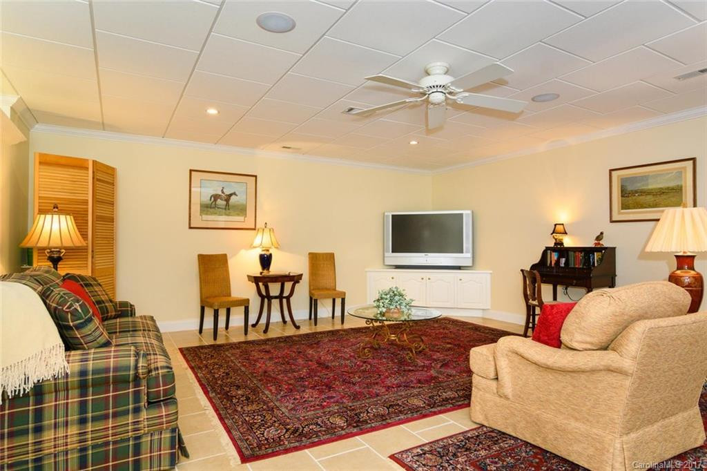 128 Cloverleaf Lane #128 - Photo 18