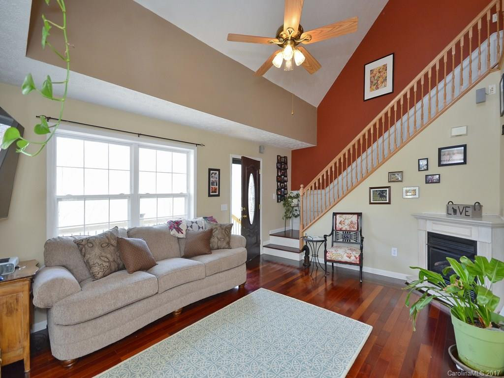 292 Cove Creek Lane - Photo 4