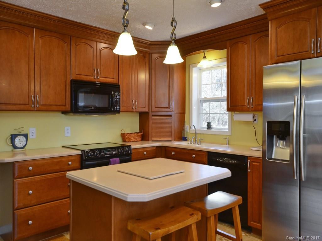 292 Cove Creek Lane - Photo 5