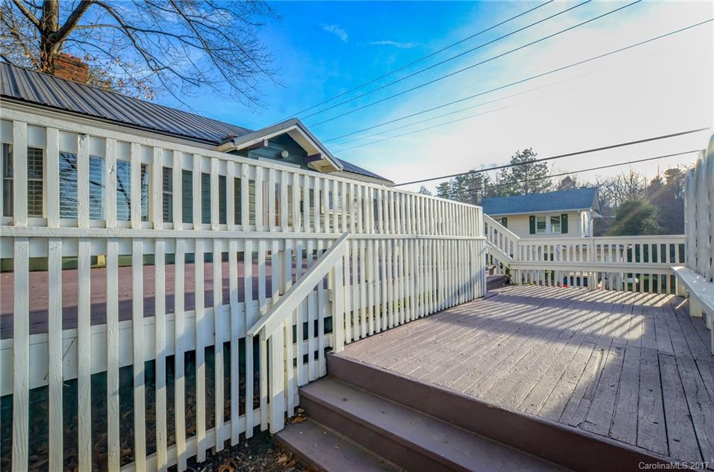 124 Evelyn Place - Photo 2