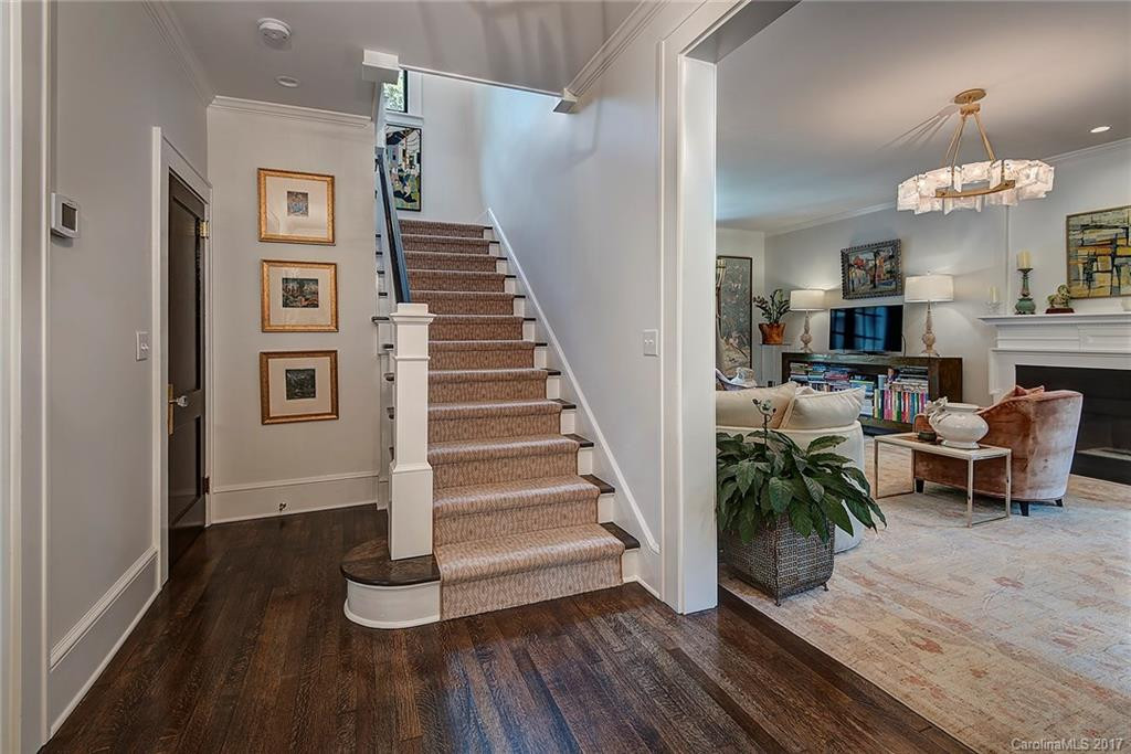 315 Montford Avenue - Photo 3