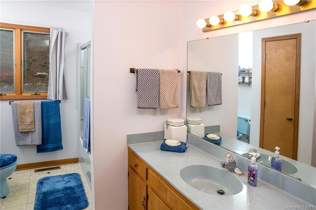 1367 Forest Lake Heights Drive - Photo 17