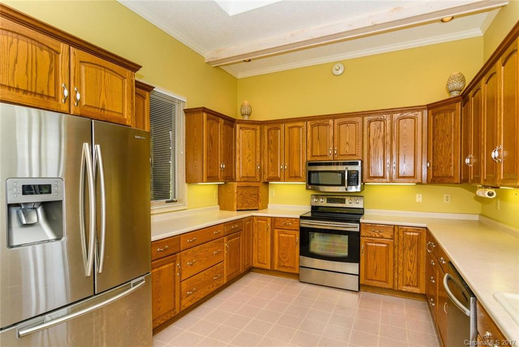 21 Laurelwood Court #37 - Photo 13