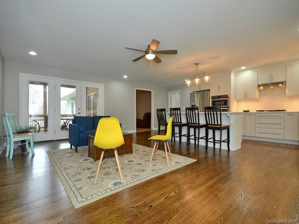 3122 Wesley Way - Photo 4