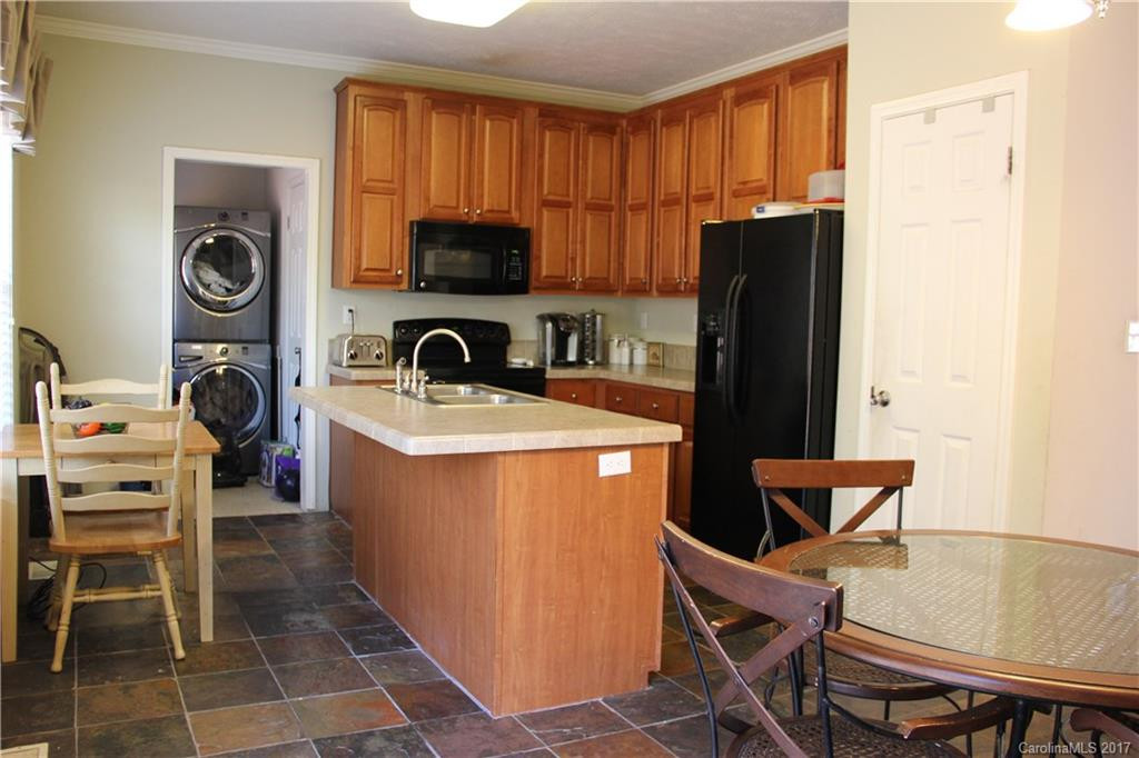 37 Haynes Boulevard - Photo 2
