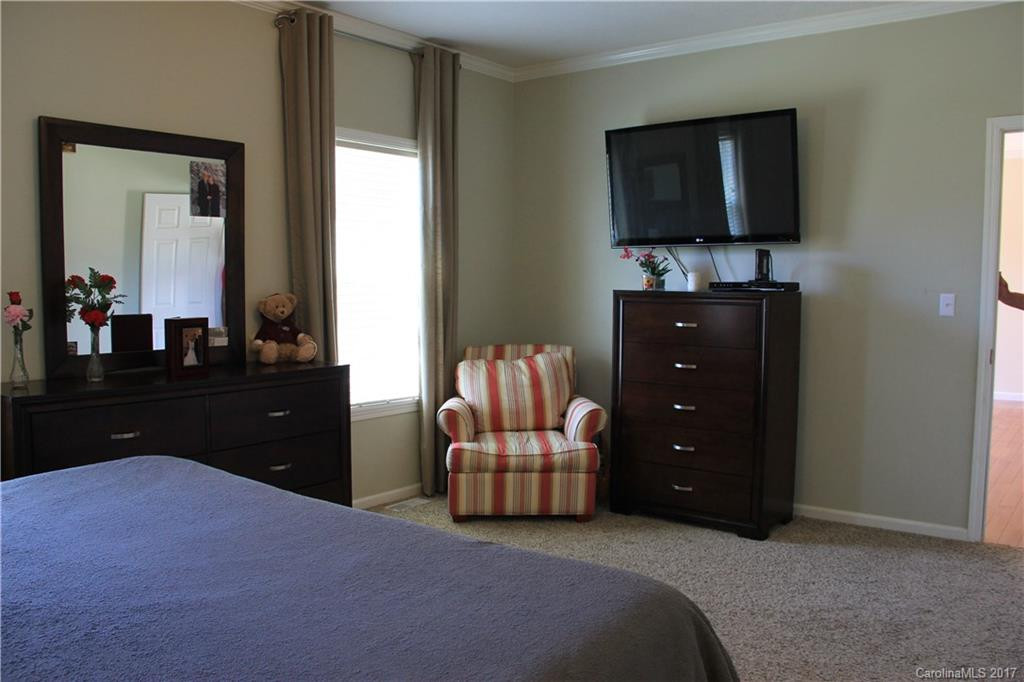 37 Haynes Boulevard - Photo 10