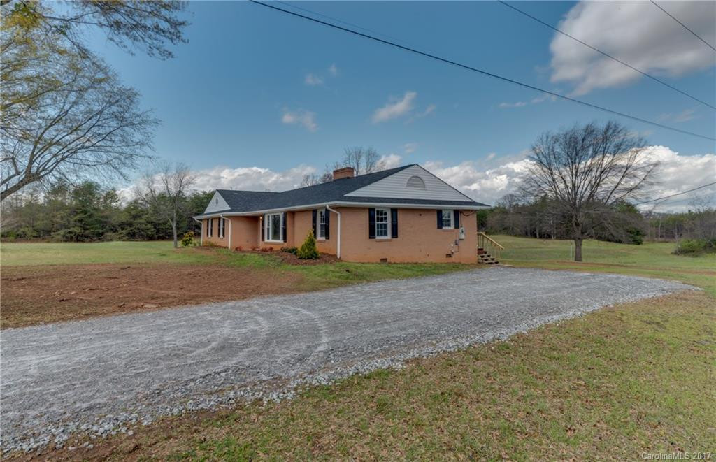 624 Shiloh Road - Photo 2