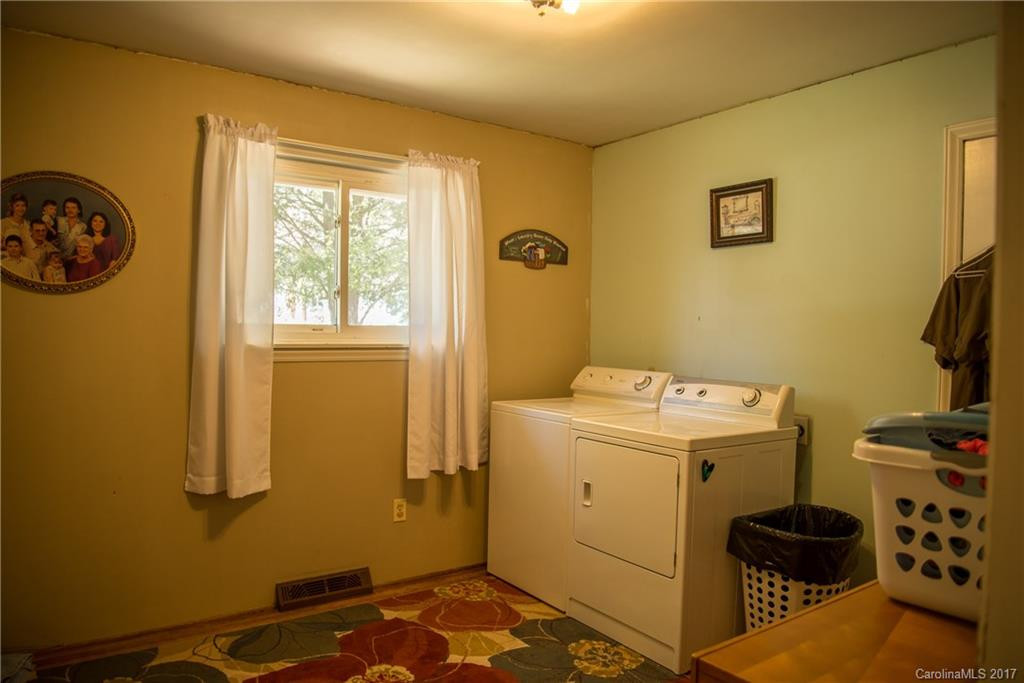 9707 Boylston Highway - Photo 14