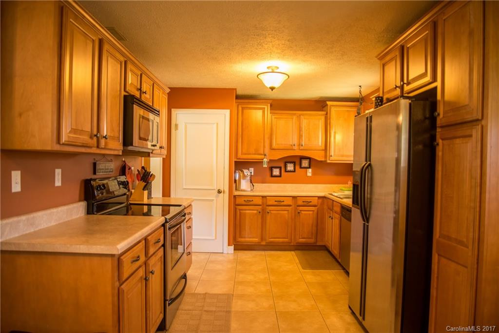 9707 Boylston Highway - Photo 8