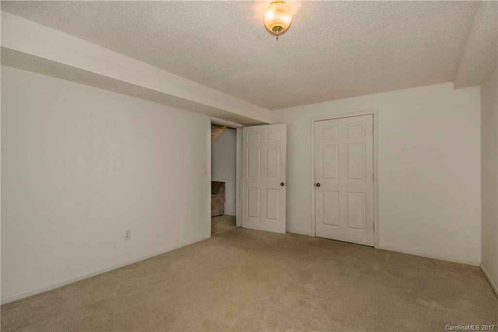 67 Ivanhoe Court - Photo 20