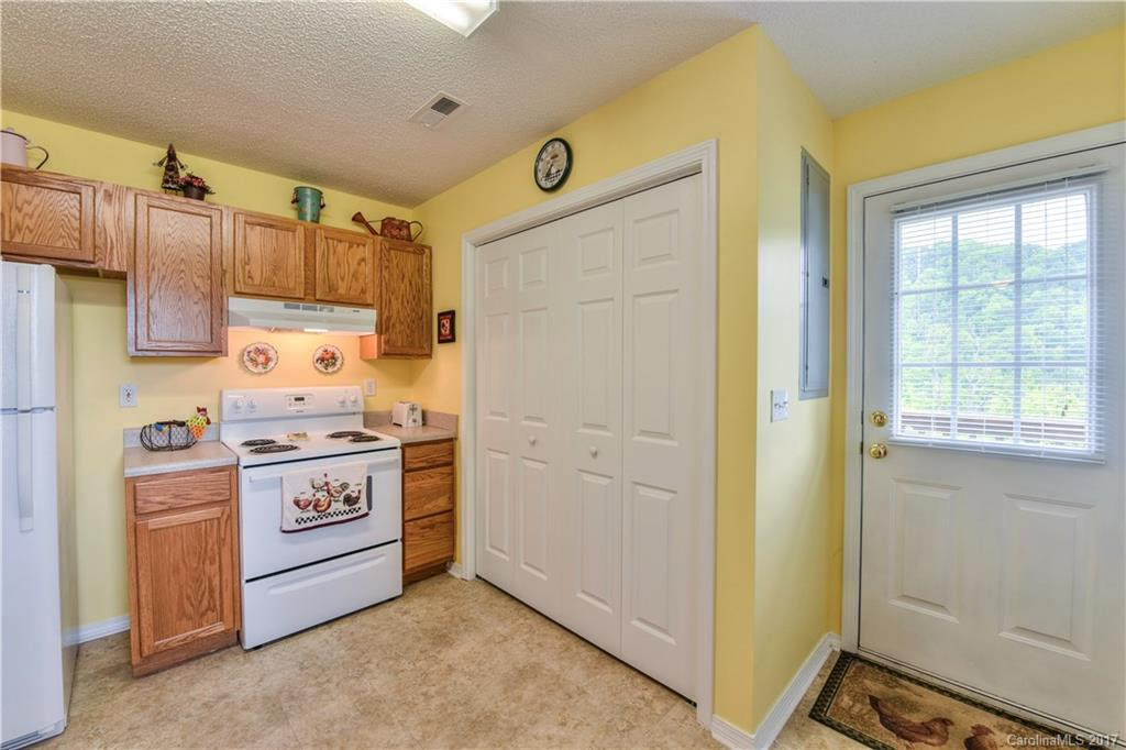 380 Rovingwood Drive - Photo 11