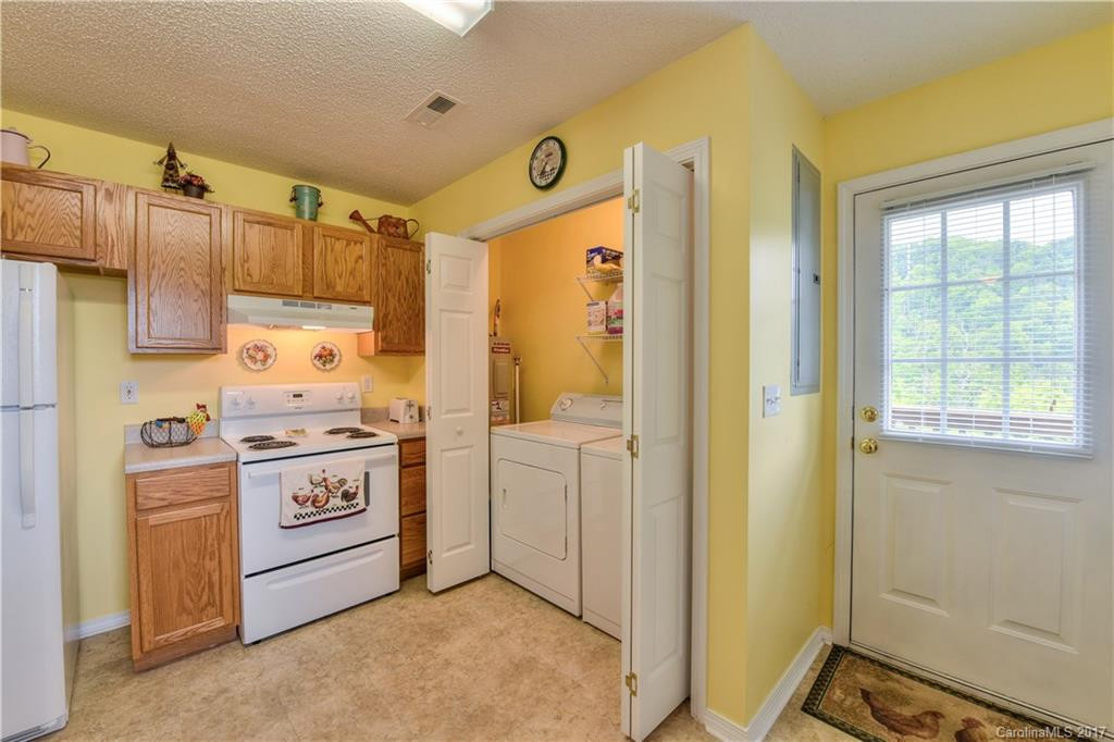 380 Rovingwood Drive - Photo 12