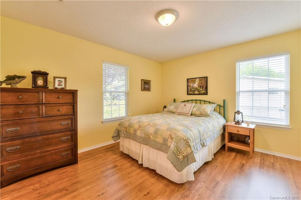 380 Rovingwood Drive - Photo 14