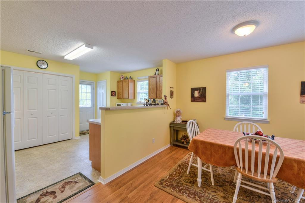 380 Rovingwood Drive - Photo 8