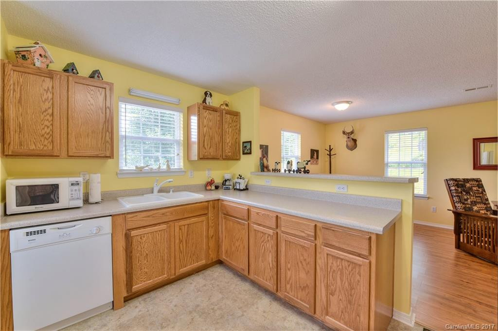 380 Rovingwood Drive - Photo 9