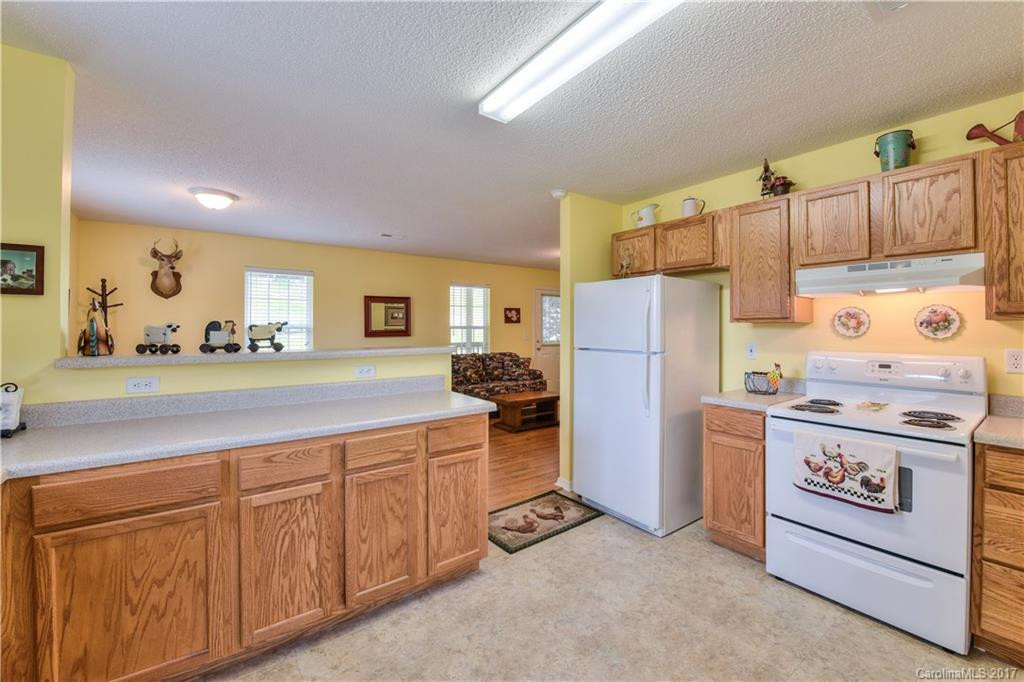 380 Rovingwood Drive - Photo 10