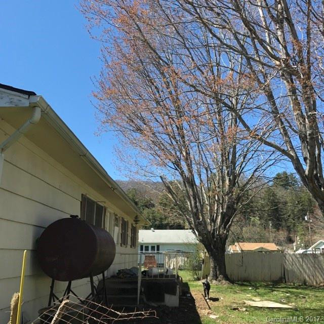 101 Henry Street - Photo 17