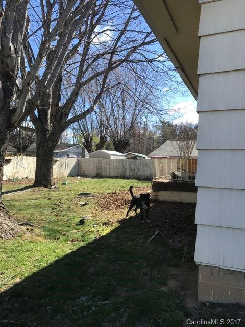 101 Henry Street - Photo 10