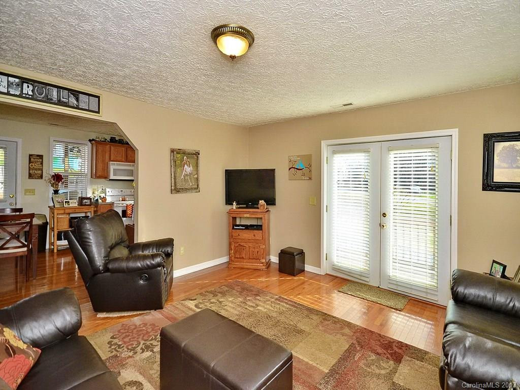 2 Warner Road - Photo 5